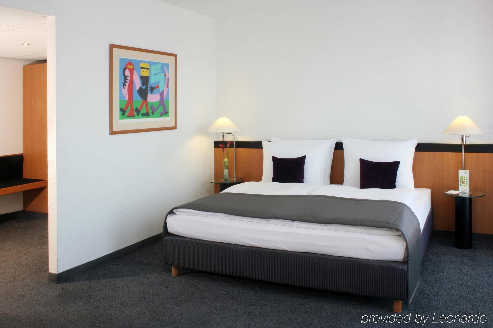 Holiday Inn Berlin City Center East Prenzlauer Berg By Ihg Екстериор снимка