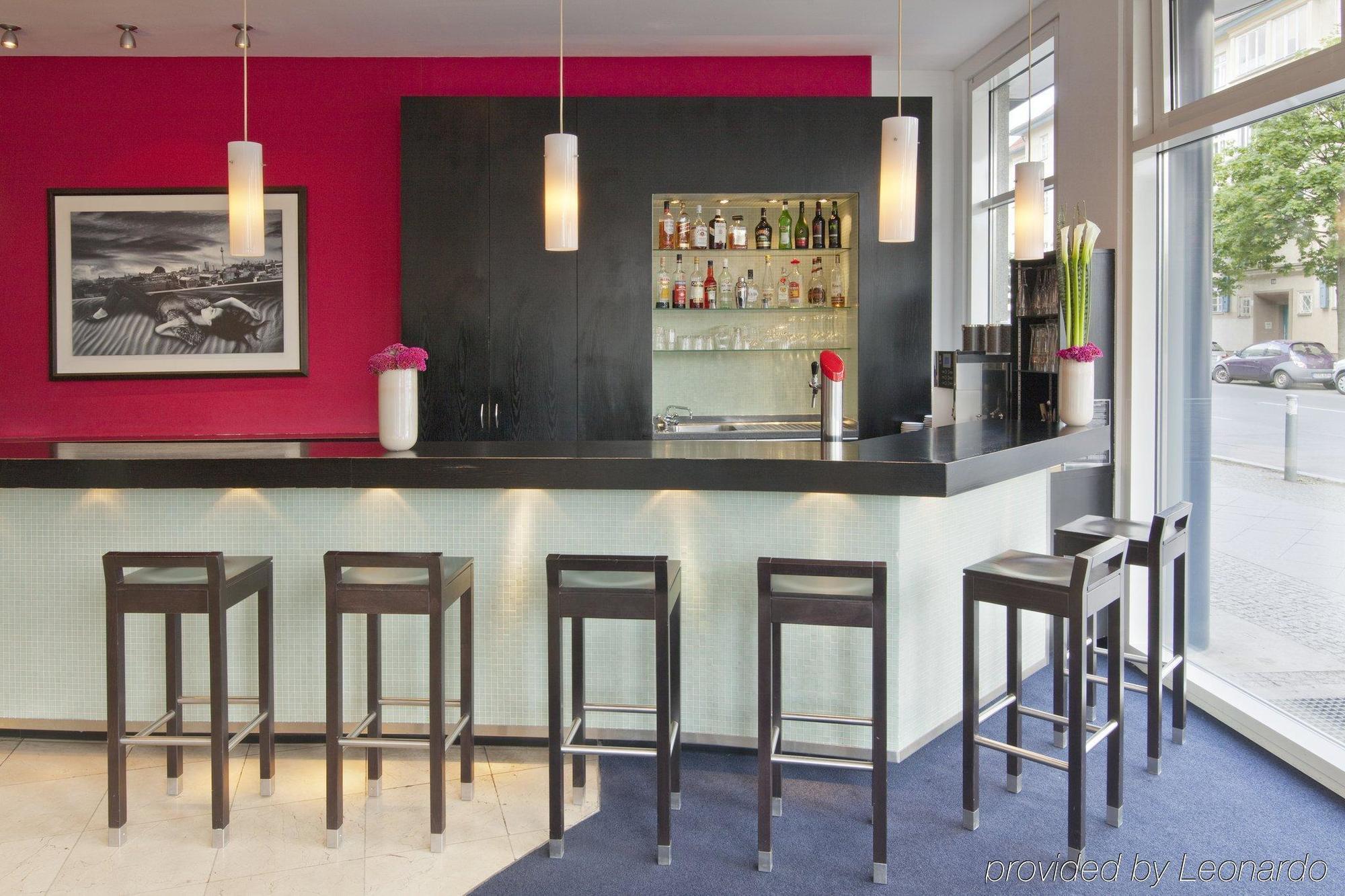 Holiday Inn Berlin City Center East Prenzlauer Berg By Ihg Ресторант снимка