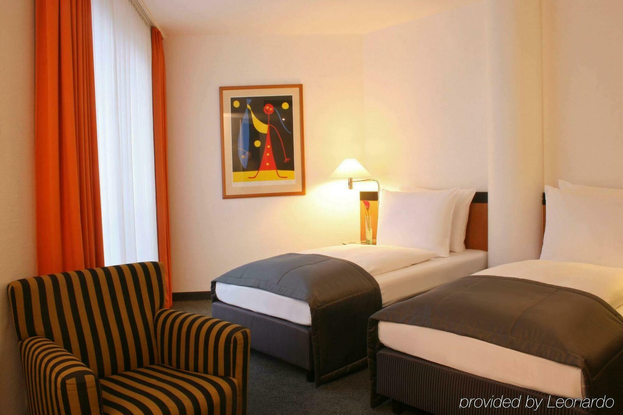 Holiday Inn Berlin City Center East Prenzlauer Berg By Ihg Екстериор снимка